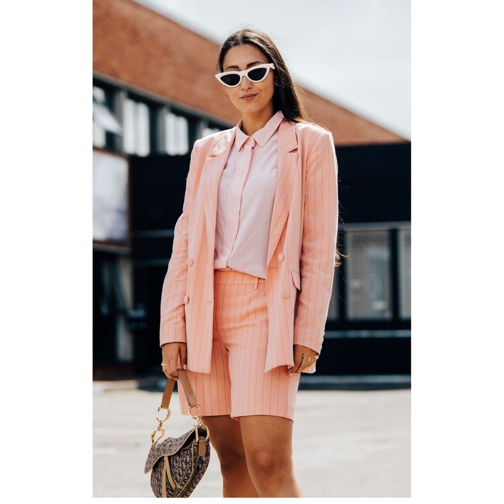 Shirt and shorts suit from the Dynasty collection brand, elegant coral color.